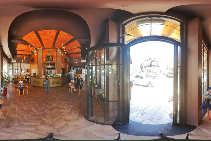 360 degree tour inside Soam Fast Food, Durrës