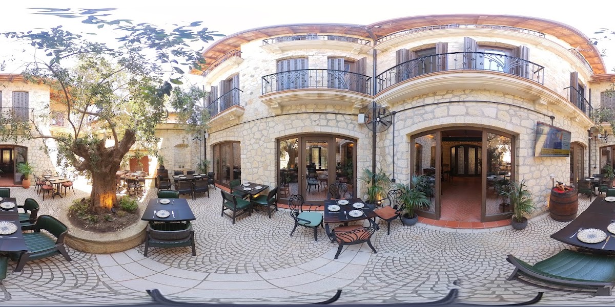 360 degree tour inside Antica Birreria, Vlorë, Albania