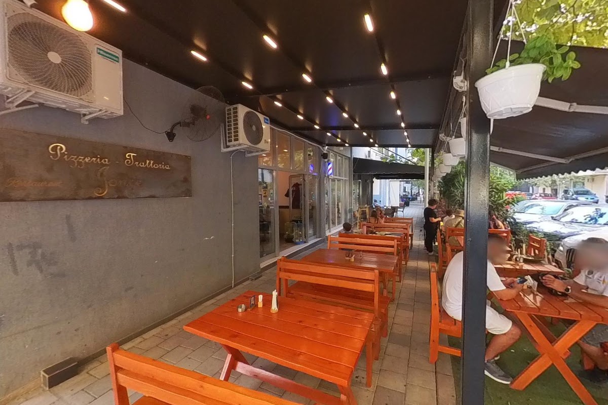 360 degree tour inside Pizzeria Trattoria Jonçe, Vlorë